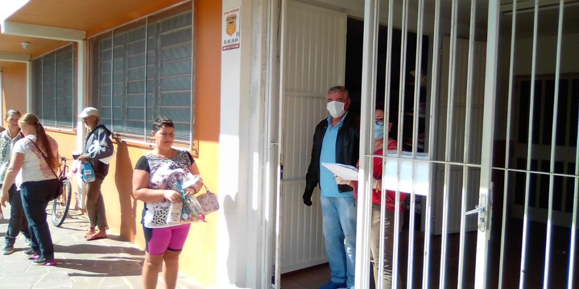 Cáritas Paroquial realiza ações de auxílio em meio a pandemia de Covid-19