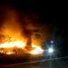 Carro pega fogo e causa incêndio florestal nas margens da RS-239, em Nova Hartz