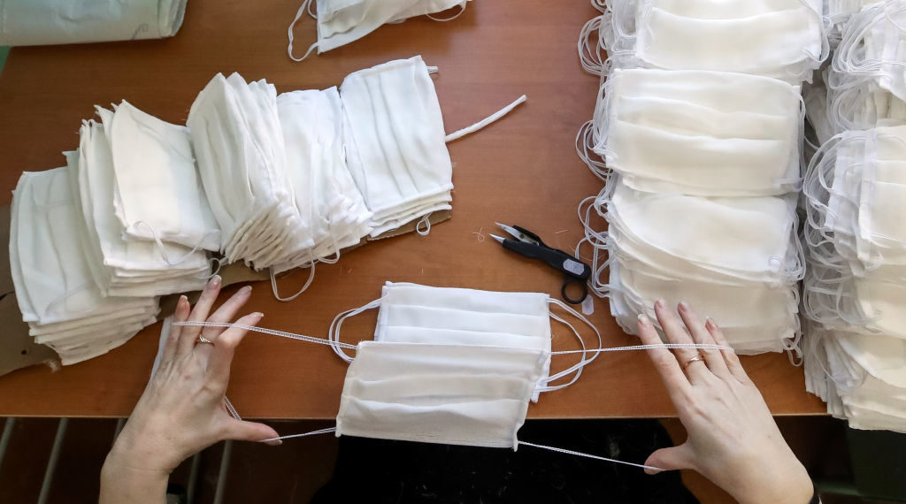 Unidades da Fase produzirão mil máscaras por semana com apoio de adolescentes e funcionários