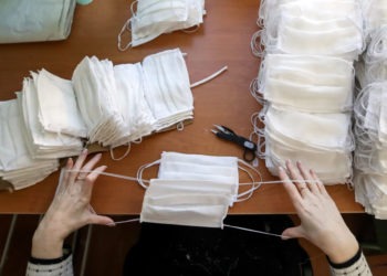 Unidades da Fase produzirão mil máscaras por semana com apoio de adolescentes e funcionários