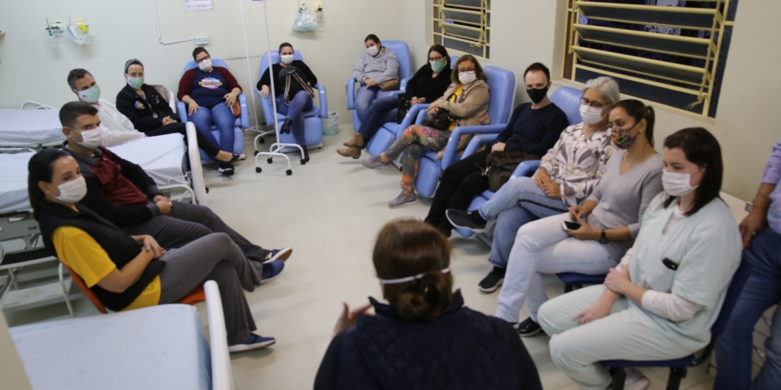 Profissionais da atenção básica de Campo Bom passam por capacitação de diagnóstico da Covid-19