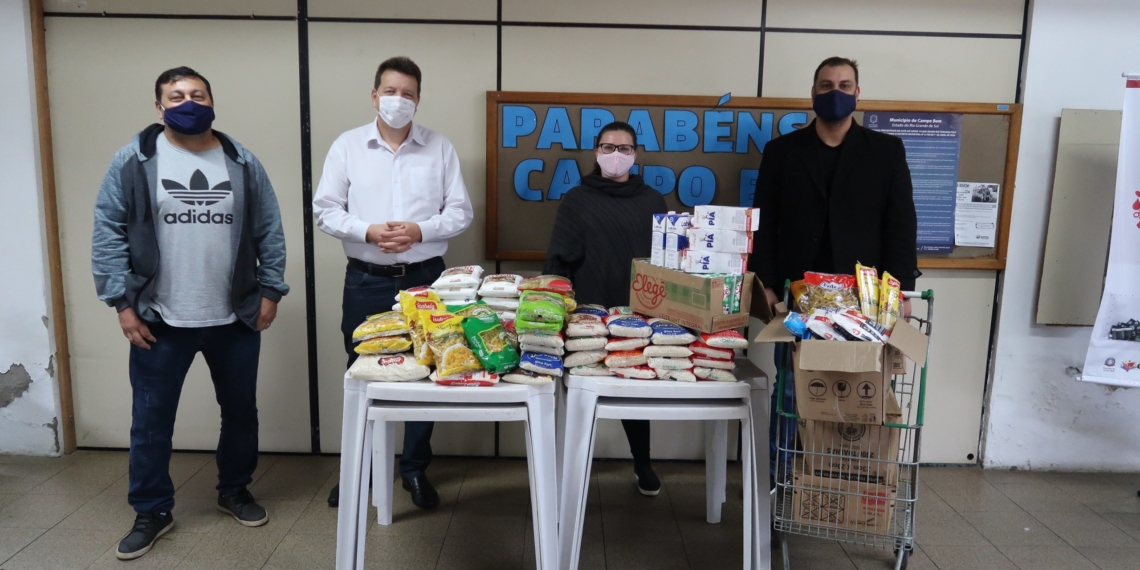 Prefeitura de Campo Bom recebe alimentos, máscaras e álcool gel