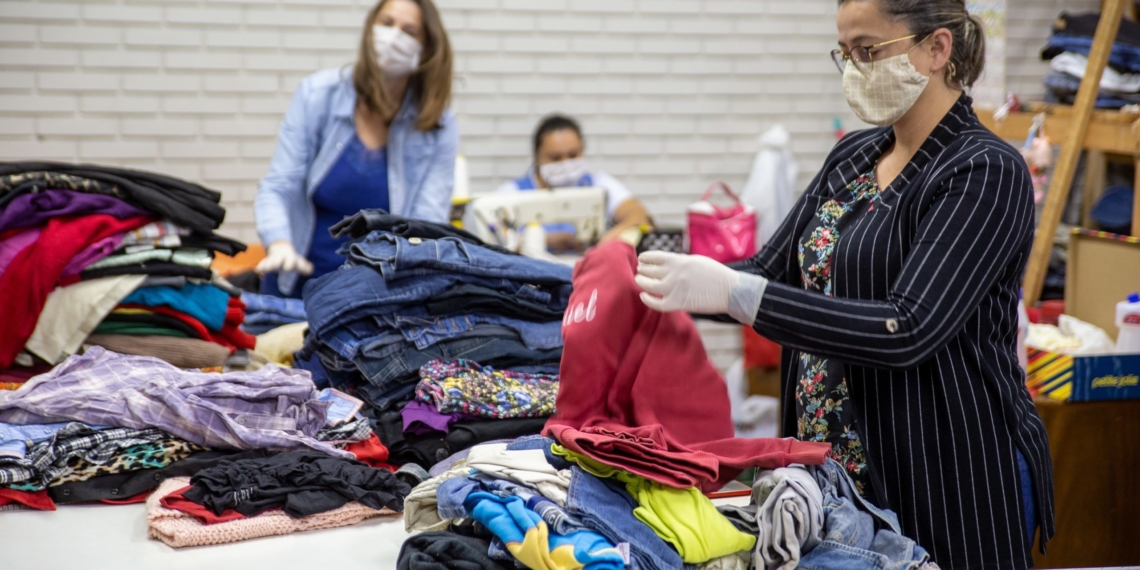 Campo Bom inicia arrecadação de roupas e cobertores