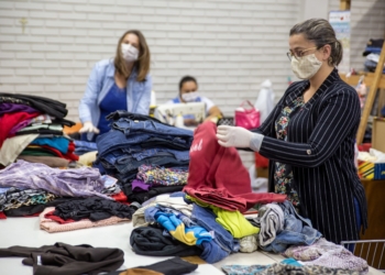Campo Bom inicia arrecadação de roupas e cobertores