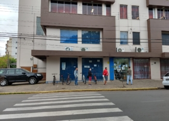 Número de requerimentos de seguro desemprego cai em 34,32% em abril