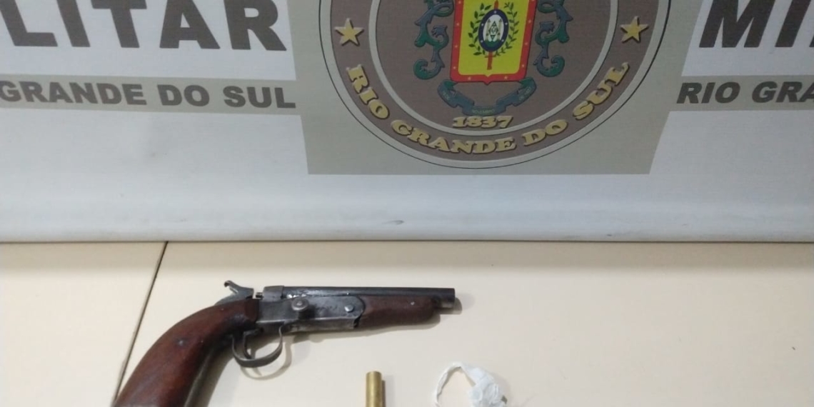 Adolescente é apreendido com arma em Sapiranga