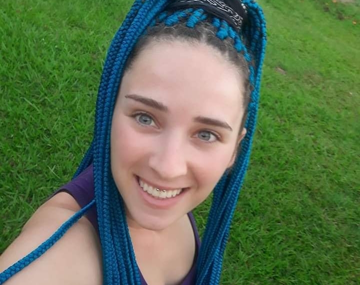 Família procura jovem de Araricá que está desaparecida