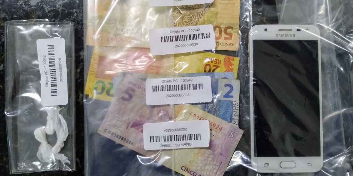 Jovem é preso por tráfico de drogas em Sapiranga