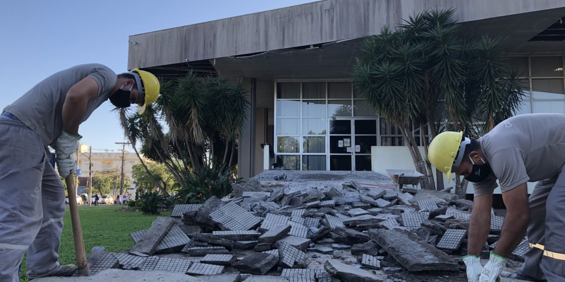 Começa a revitalização do prédio do Centro Administrativo de Campo Bom