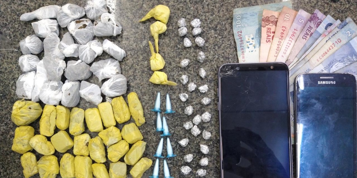 Jovem é preso e menor apreendido por tráfico de drogas em Sapiranga