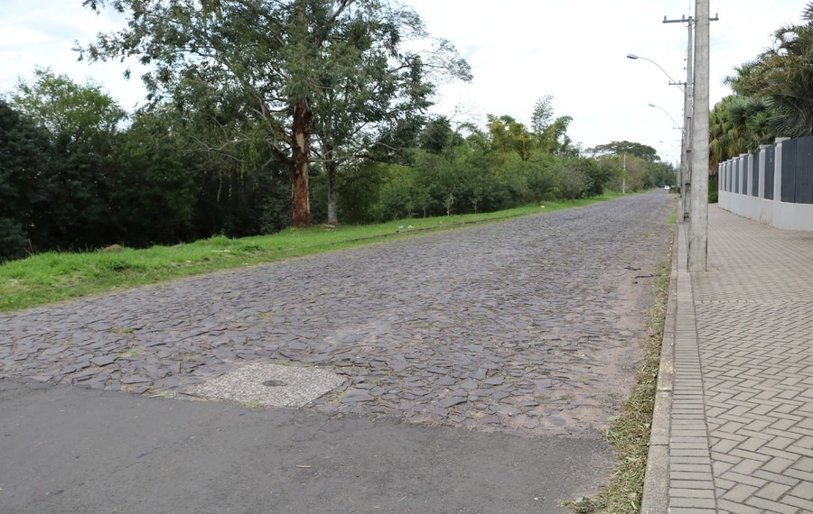 Corinha assina pacote de obras viárias de mais de R$6 milhões