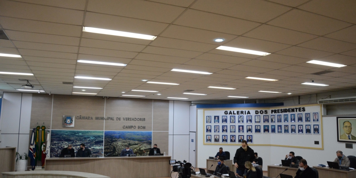 Vereadores de Campo Bom aprovam redução de 6% nos salários para a próxima legislatura
