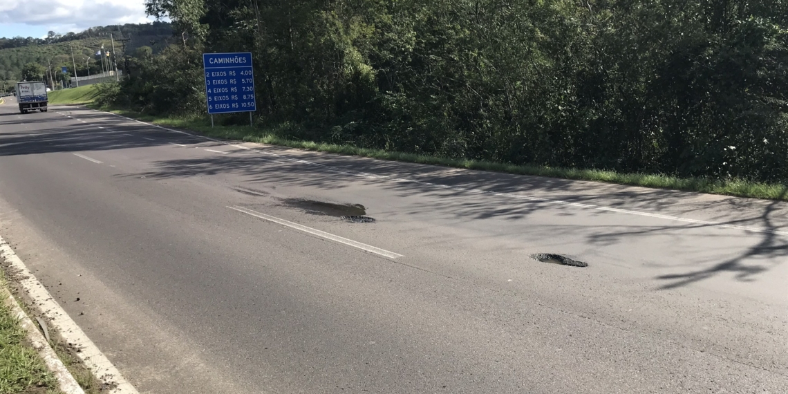 Trecho da RS-239 entre Campo Bom e Sapiranga sofre com irregularidades
