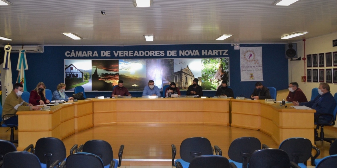 Três projetos de lei aprovados em sessão da Câmara