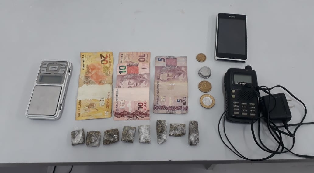 Traficante é preso com maconha no bairro Aurora, em Campo Bom