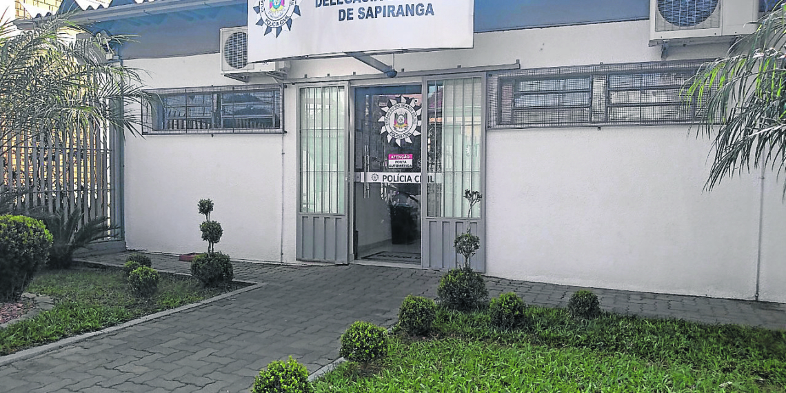 Homem abusa sexualmente de criança e foge de casa, em Sapiranga