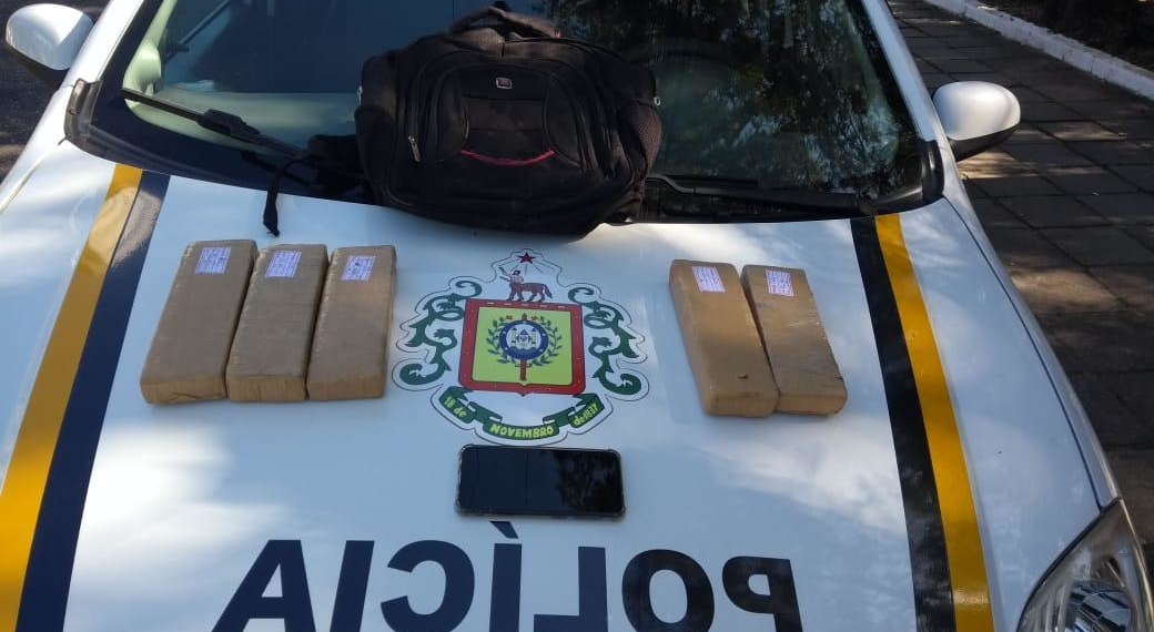 Brigada Militar realiza apreensão de adolescente por tráfico de drogas em Campo Bom