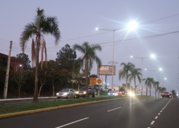 Novas lâmpadas de LED foram instaladas em cinco ruas de Campo Bom até agora