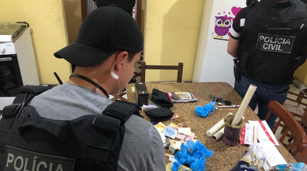 Polícia Civil flagra tráfico de drogas e dois são presos em Sapiranga