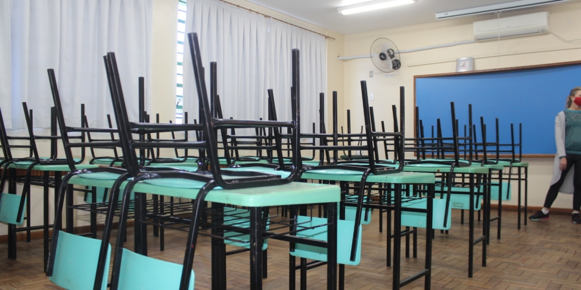 Por enquanto, aulas não devem ser retomadas na região
