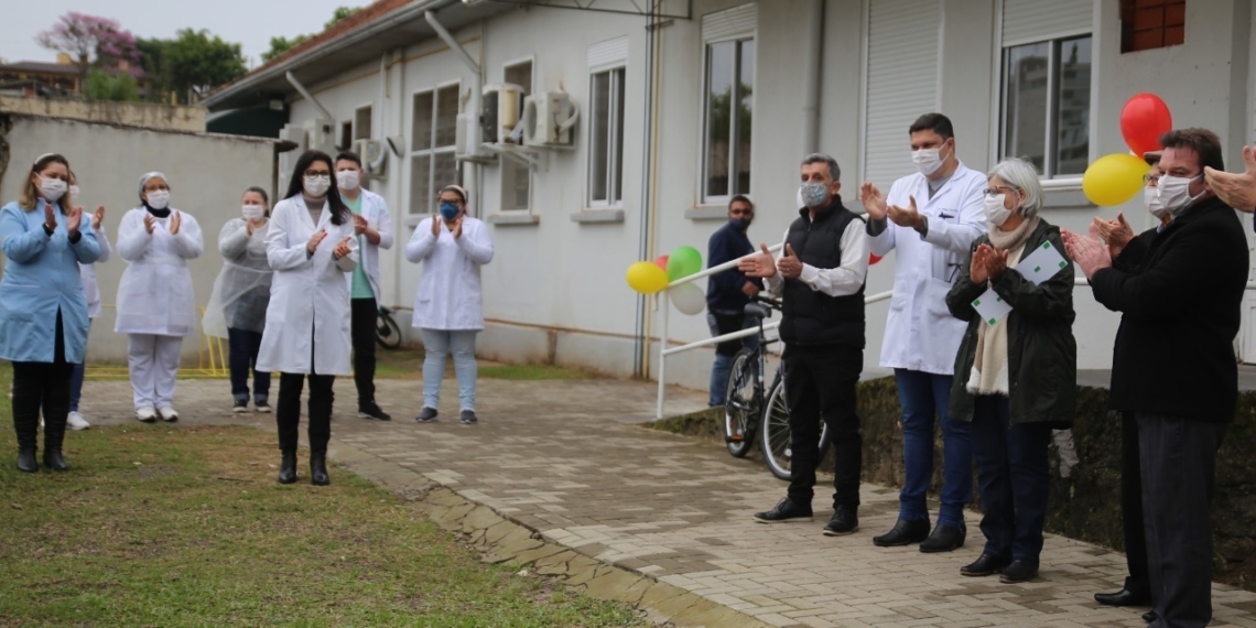Hospital Lauro Reus completa 75 anos com cerimônia que celebrou sua história e importância para Campo Bom