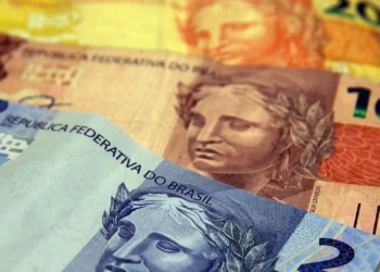 Salário mínimo para 2021 será de R$ 1.067