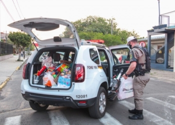 BM de Campo Bom arrecada brinquedos em parceria com a Escola Santa Teresinha