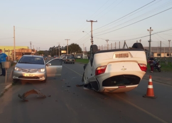 Colisão entre automóveis mobiliza SAMU, bombeiros e Guarda de Trânsito, em Sapiranga
