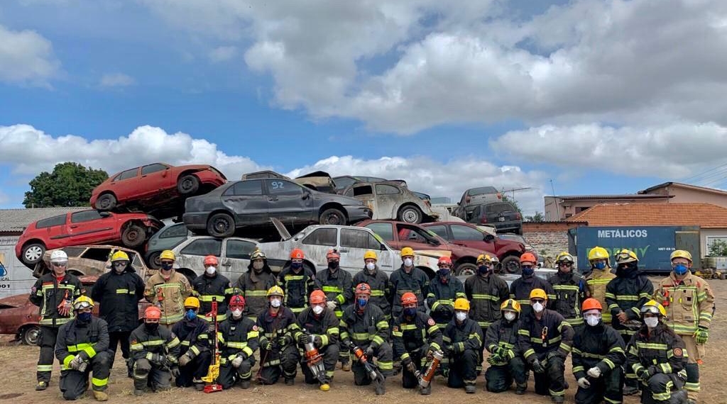 2º Batalhão de Bombeiros Militar promove Estágio de Atualização em Salvamento Veicular