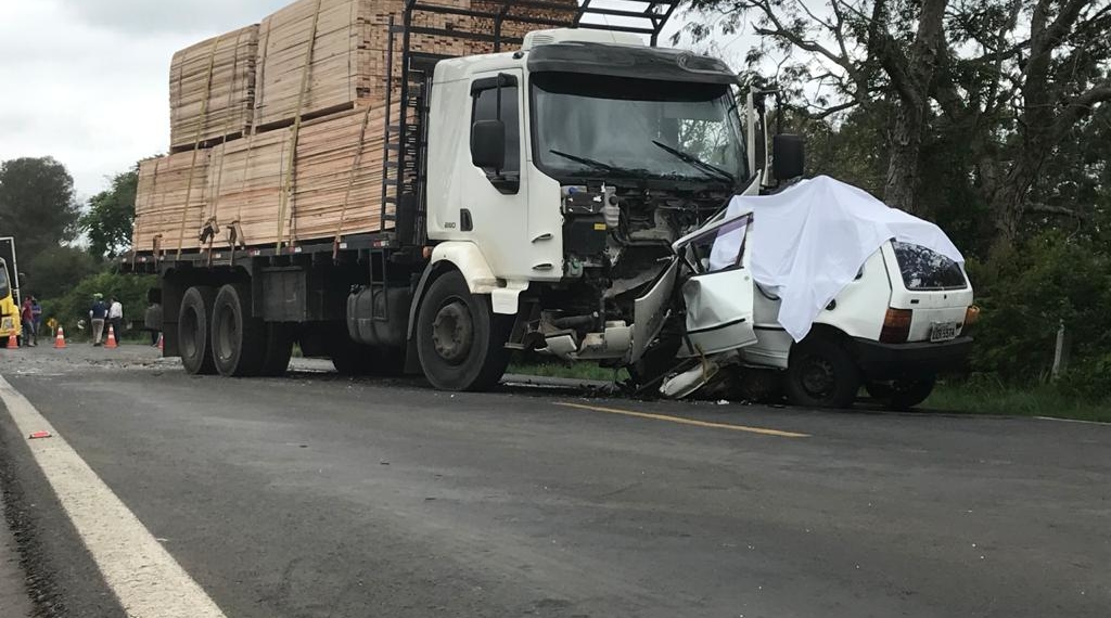 Trecho de acidente com morte está isolado à espera da perícia na RS-239