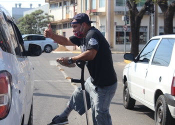 As vidas que ninguém vê por trás das sinaleiras em Sapiranga