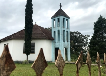 “Perdemos o nosso sino, mas não perdemos a nossa fé”, diz padre de Araricá