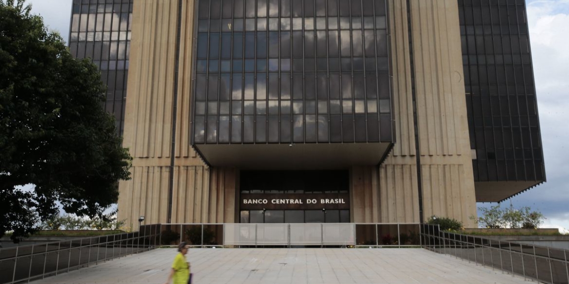 Contas públicas têm déficit  recorde de R$ 87,6 bilhões