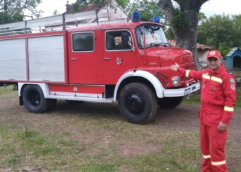 Bombeiro que tem o próprio caminhão sofre acidente em Sapiranga e conta curiosidades para consertá-lo