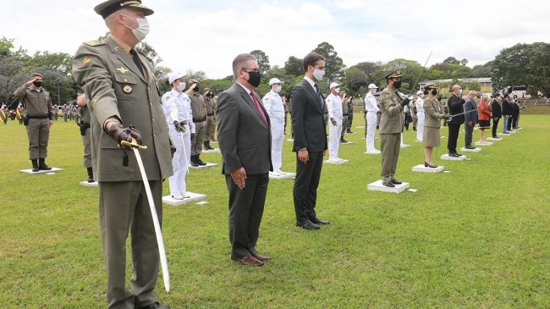Brigada Militar celebra 183 anos homenageando militares e civis