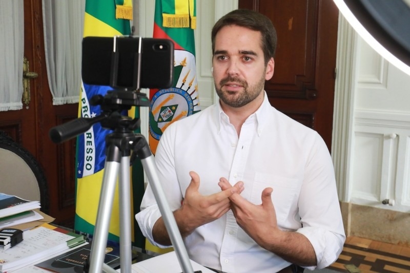 Após quase cinco anos, Estado quita folha salarial em dia