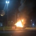 Veículo incendeia após colidir em poste na Av. dos Municípios, em Campo Bom