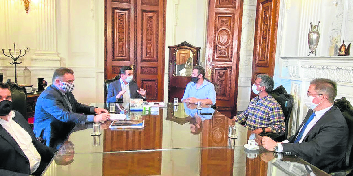 Coluna Política: Deputado Issur busca resolver demora em provas de CNH