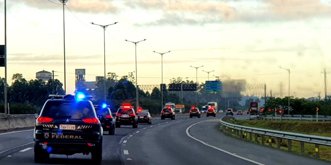 Megaoperação da Polícia Federal contra facção criminosa efetua prisão em Campo Bom