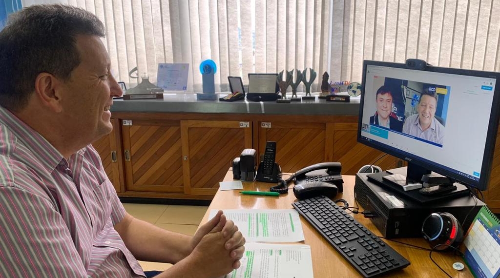 Prefeito Luciano Orsi destaca desenvolvimento tecnológico de Campo Bom em programa sobre prefeituras digitais