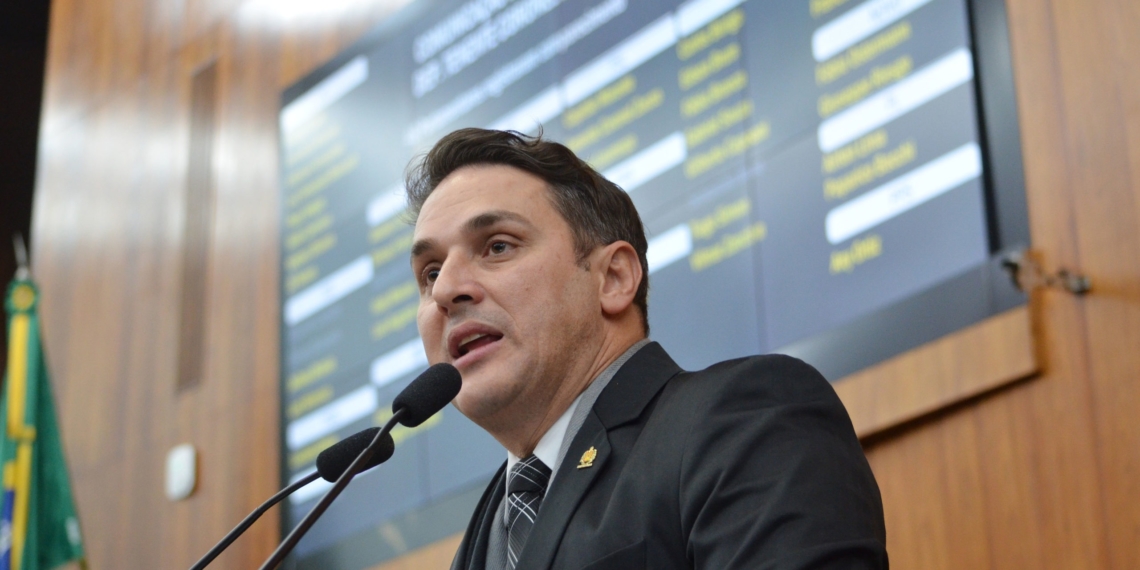 Coluna Política: Teste do pezinho na rede pública