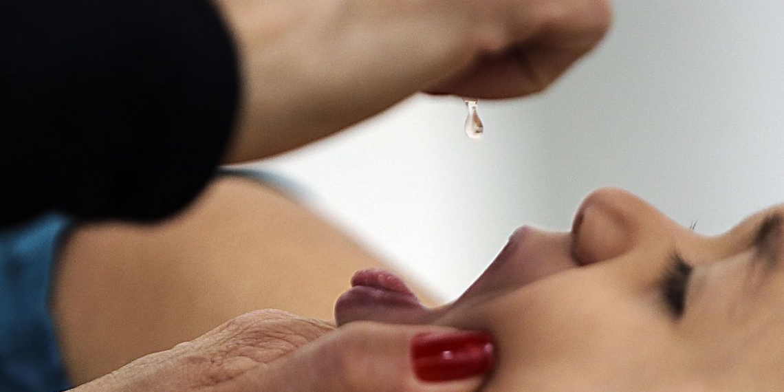 Estado define estratégias com municípios para aumentar coberturas vacinais