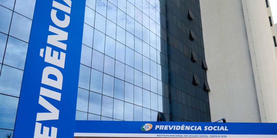 INSS, AGU e MPF firmam acordo para acabar com filas por benefícios