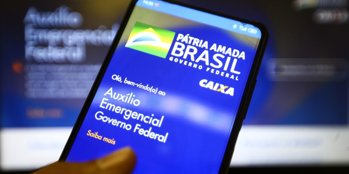 Beneficiários do Bolsa Família recebem hoje (15) a quarta parcela do auxílio