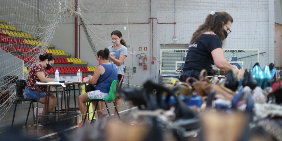 Verão Solidário já distribuiu 10 mil peças de roupas em Campo Bom