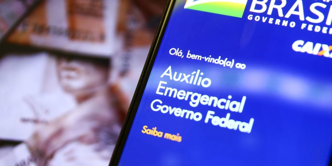 “Se cortar o auxílio emergencial, a demanda de consumo cai 36%”, diz economista