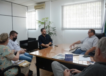 Alexandre Hoffmeister e deputado Issur Koch articulam ações para Campo Bom