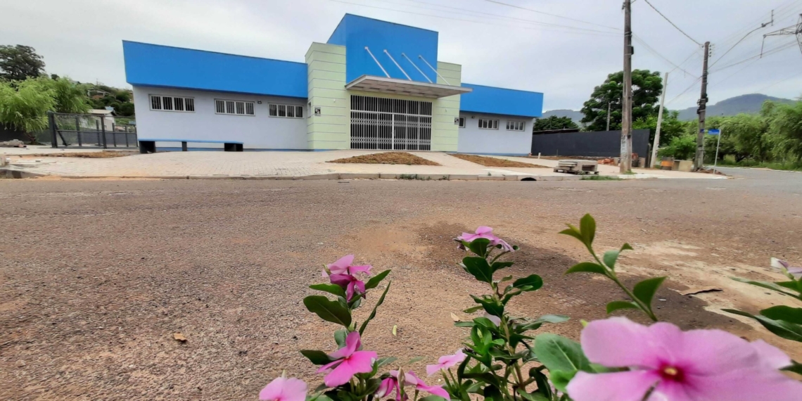 Complexo de Saúde e Lazer do bairro Aurora na fase final de acabamentos e testes elétricos
