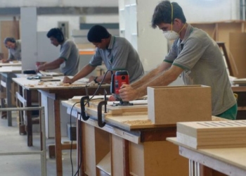 Empresas locais sentem a escassez de matérias-primas e projetam 2021