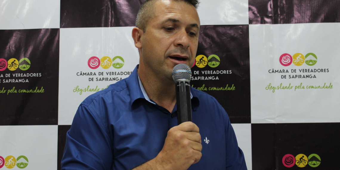 Presidente da Câmara de Vereadores de Sapiranga, Leandro Costa, concede entrevista nesta segunda (11)